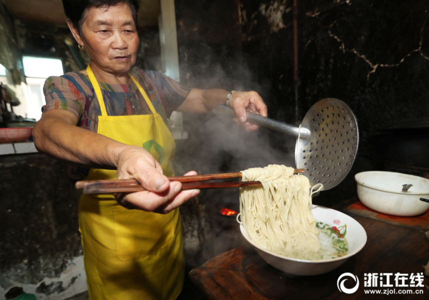 阿斯報(bào)：穆索逐漸獲得更多出場(chǎng)機(jī)會(huì)，給奧布拉克帶來(lái)競(jìng)爭(zhēng)壓力