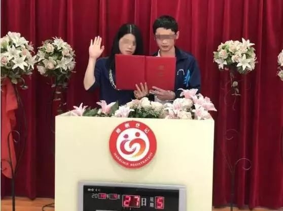 庫(kù)普梅納斯：吃到紅牌也不該丟5個(gè)球 回到主場(chǎng)我們至少得再進(jìn)3個(gè)