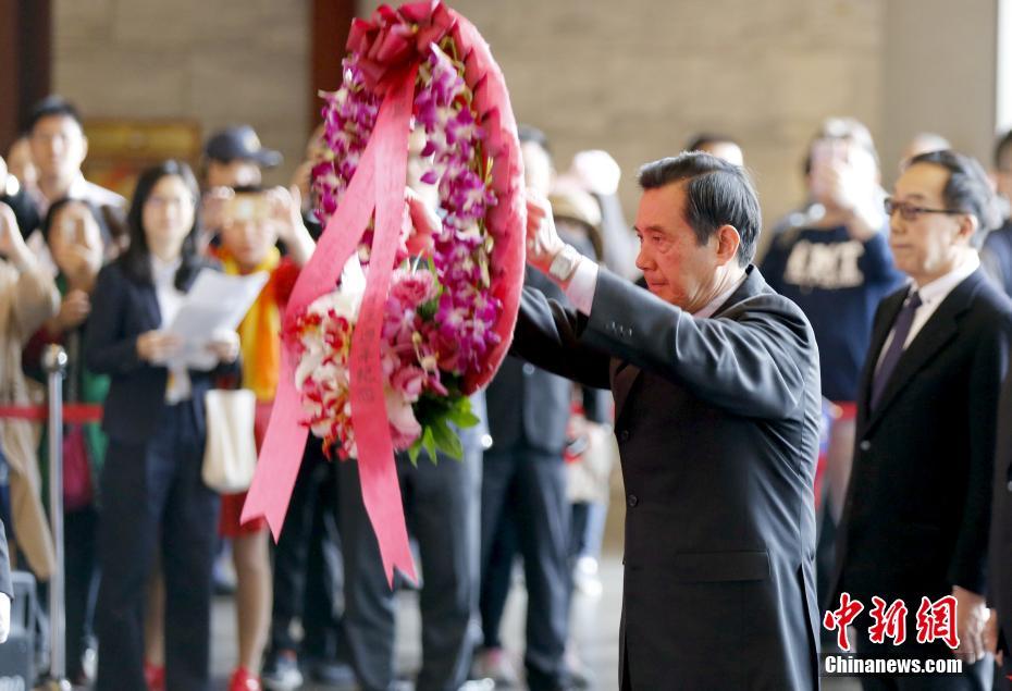 給次回合挖坑...尤文禁區(qū)失誤送禮，奧斯梅恩助攻，諾阿·朗雙響