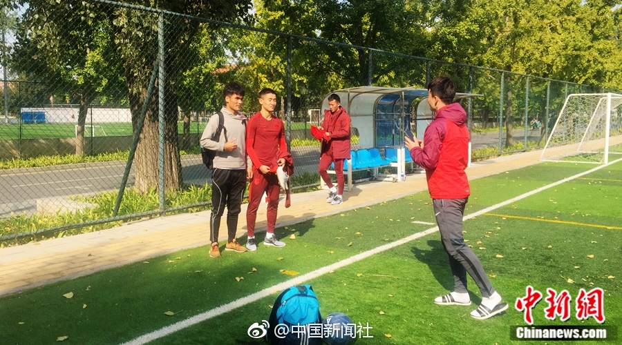 多特vs亞特蘭大首發(fā)：吉拉西PK斯卡馬卡，小貝林厄姆出戰(zhàn)